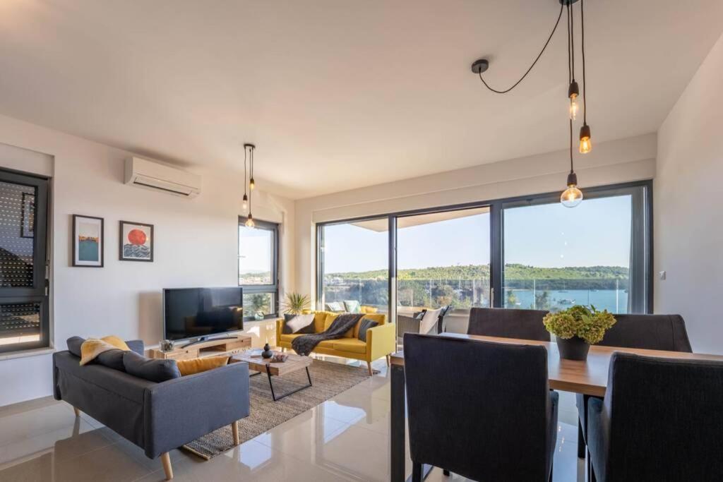 Apartment Emarin Banjole Exterior photo